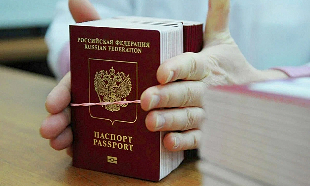 В России возобновили выдачу биометрических загранпаспортов