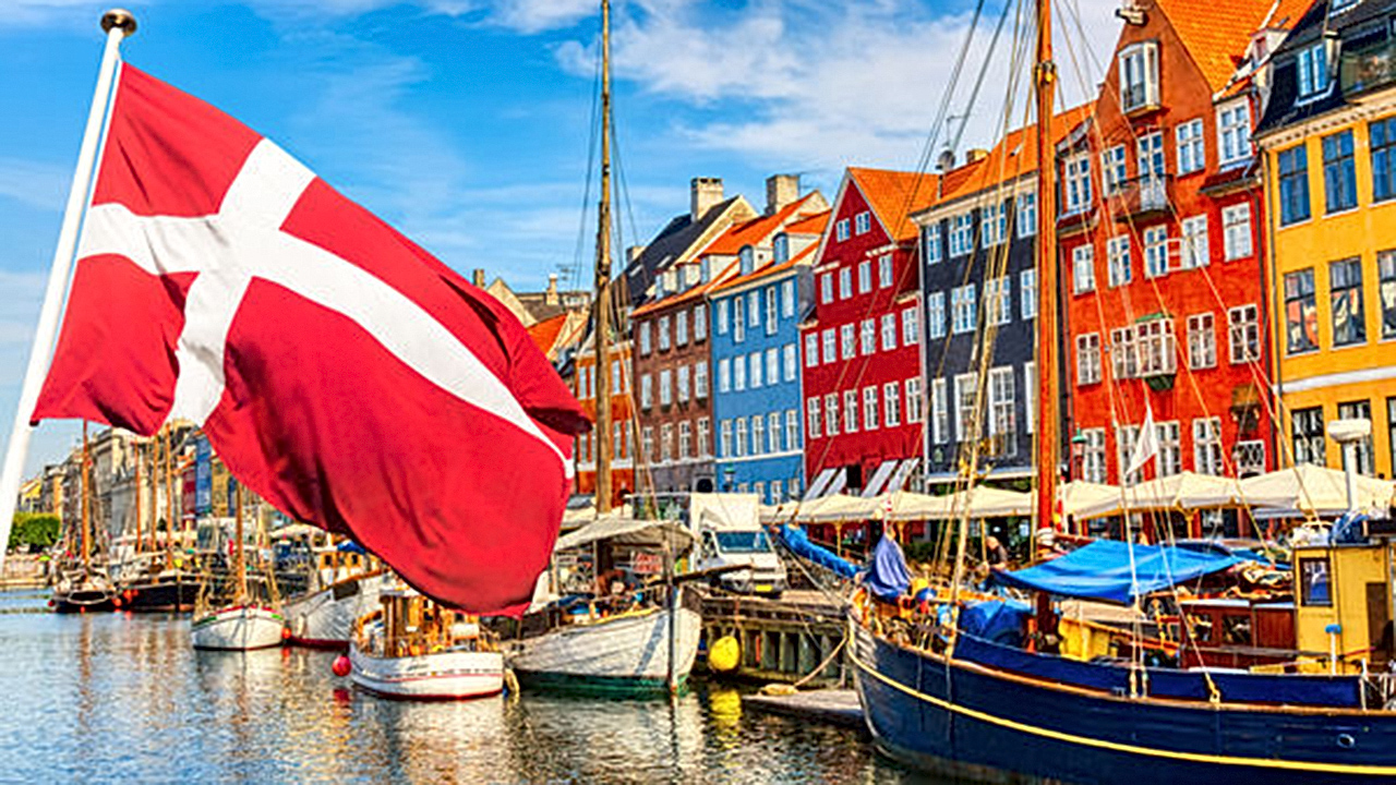 Получить гражданство Дании станет еще сложнее. Страна снова ужесточает условия