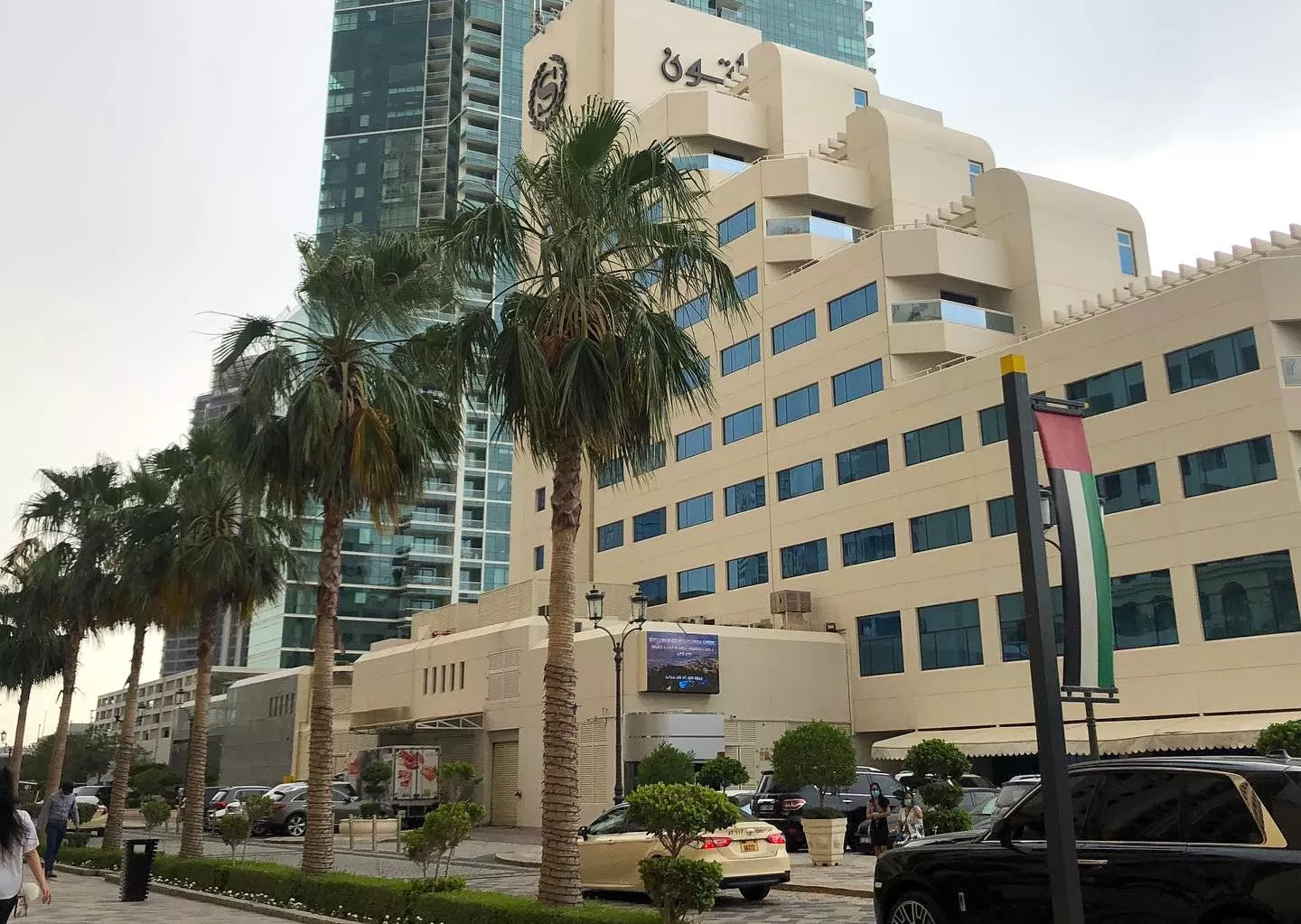 В ОАЭ 500 семей освободили от арендной платы