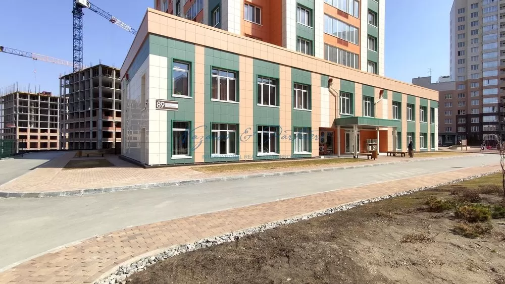 Продажа 1537 кв.м на первых двух этажах жилого дома рядом с метро под медицинский центр, клинику или офис в Новосибирске.